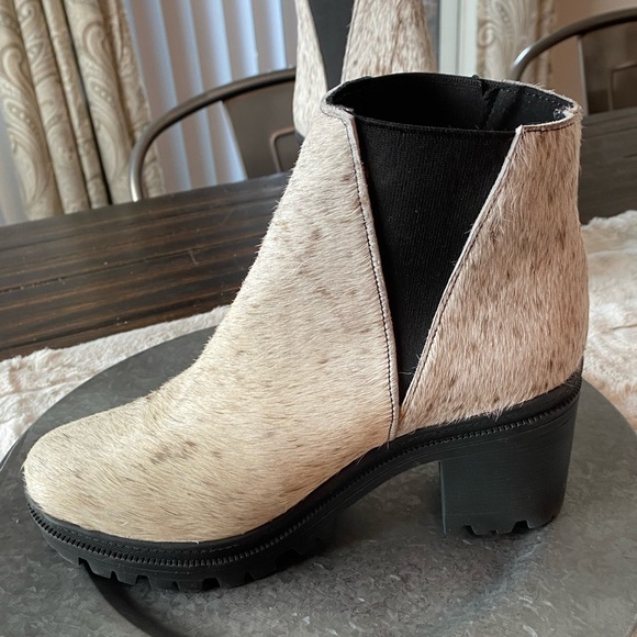 Alcala’s “Alondra” Cowhair Boots NIB - Picture 5 of 9